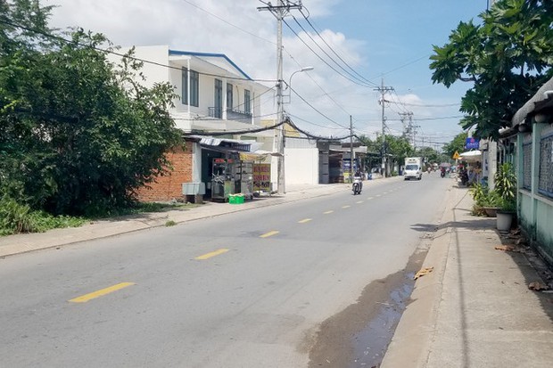 Chấn động với cô gái bị giật dây chuyền đổ xuống đường khiến ai cũng xót xa