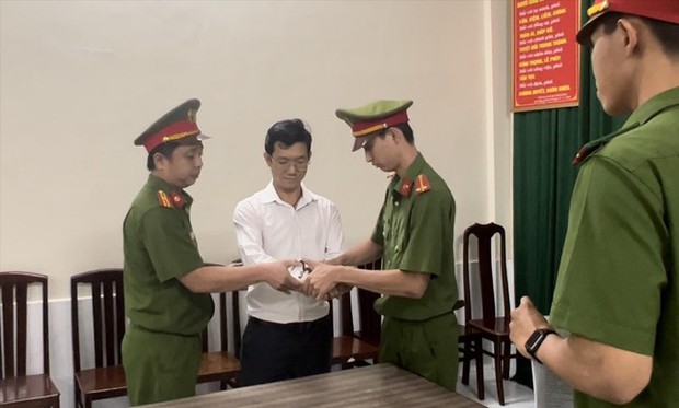 Bị đòi bồi thường, bà Nguyễn Phương Hằng và đồng phạm nói gì? - Ảnh 1. Bị đòi bồi thường, bà Nguyễn Phương Hằng và đồng phạm nói gì? - Ảnh 1.