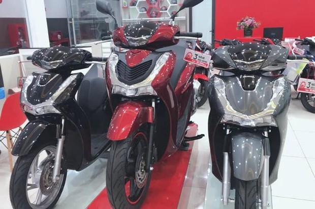 Honda SH bất ngờ giảm sâu gần 10 triệu đồng tại đại lý, dù khan hàng - Ảnh 1.