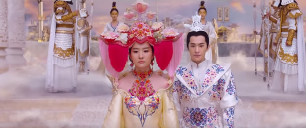 5 tân nương xấu nhất màn ảnh Hoa ngữ: Địch Lệ Nhiệt Ba già như mẹ chú rể nhưng chưa phải tệ nhất - Ảnh 7. 5 tân nương xấu nhất màn ảnh Hoa ngữ: Địch Lệ Nhiệt Ba già như mẹ chú rể nhưng chưa phải tệ nhất - Ảnh 7.