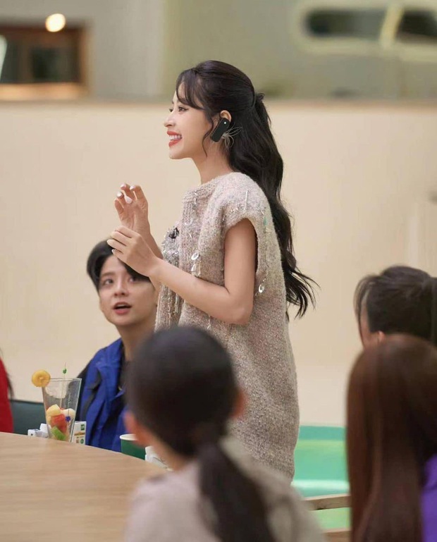 Amber - người Chi Pu really love, được fan Trung đẩy thuyền nhiệt tình tại Đạp Gió 2023 là ai? - Ảnh 3. Amber - người Chi Pu really love, được fan Trung đẩy thuyền nhiệt tình tại Đạp Gió 2023 là ai? - Ảnh 3.