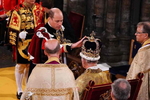 Lễ đăng quang Vua Charles III: Khoảnh khắc vị vua đầu tiên lên ngôi sau 70 năm đi vào lịch sử - Ảnh 4.