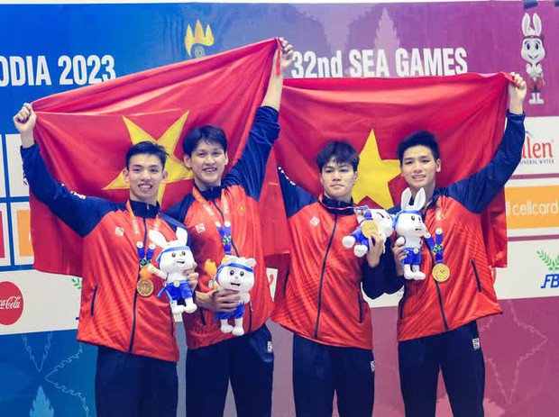 Dàn hotboy 6 múi đội tuyển bơi thi đấu xuất thần giành HCV SEA Games 32 - Ảnh 13.