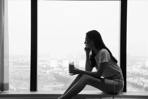Bên trong penthouse 21 tỷ của Lương Thùy Linh: Sang chảnh từng centimet, nhìn riêng góc bếp đủ biết độ giàu của chủ nhân - Ảnh 5. Bên trong penthouse 21 tỷ của Lương Thùy Linh: Sang chảnh từng centimet, nhìn riêng góc bếp đủ biết độ giàu của chủ nhân - Ảnh 5.