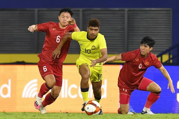 U22 Việt Nam vượt khó, giành vé vào bán kết SEA Games 32