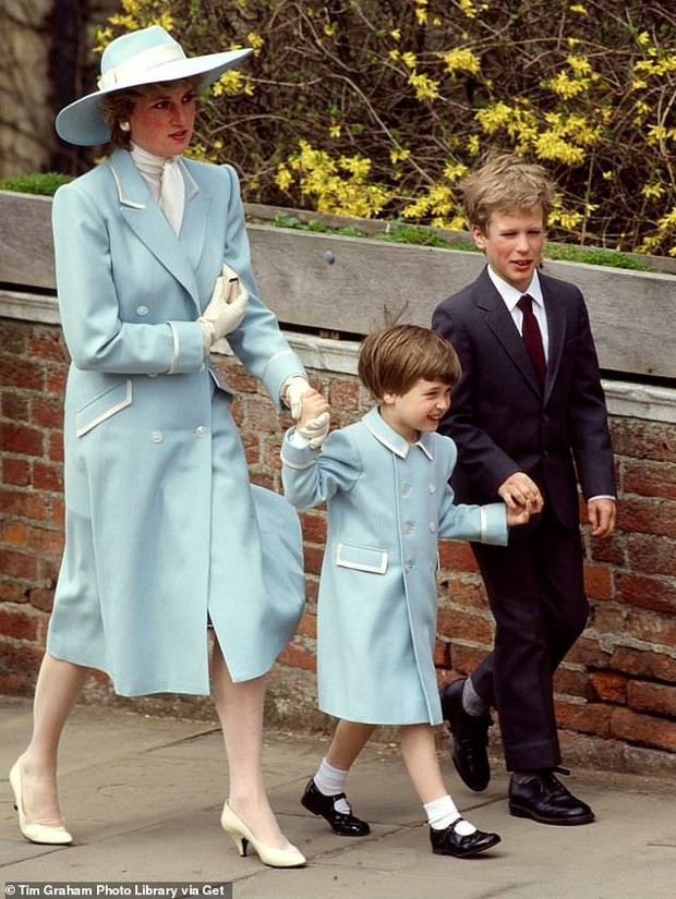 Cách Công nương Diana thể hiện tình yêu với William và Harry - Ảnh 3.