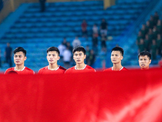 Nhâm Mạnh Dũng ghi bàn đầu tiên tại V.League 2023, góp công trong chiến thắng đậm của SLNA - Ảnh 8.
