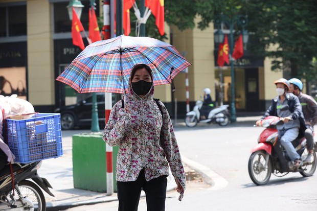 Thời tiết gay gắt ở miền Bắc và miền Trung sẽ kéo dài đến bao lâu?