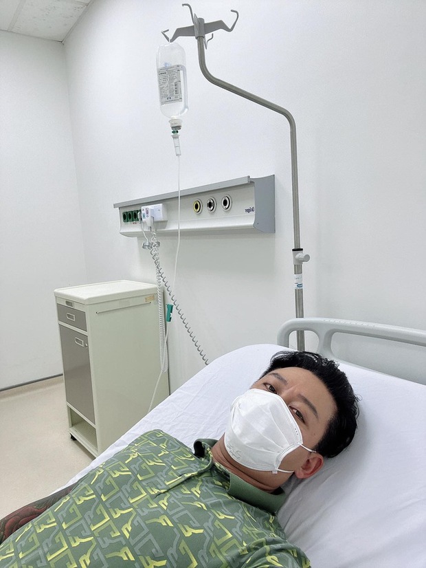 Ca sĩ Tuấn Hưng đột ngột phải nhập viện và phẫu thuậtấu thuật