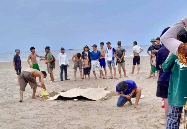 Thảm kịch tắm biển: 3 cháu nhỏ vô tình trôi dạt vào cõi vĩnh hằng