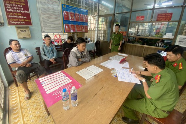 Điều gì khiến 5 thợ hút bể phốt này trở thành người nổi tiếng trong thế giới quảng cáo?