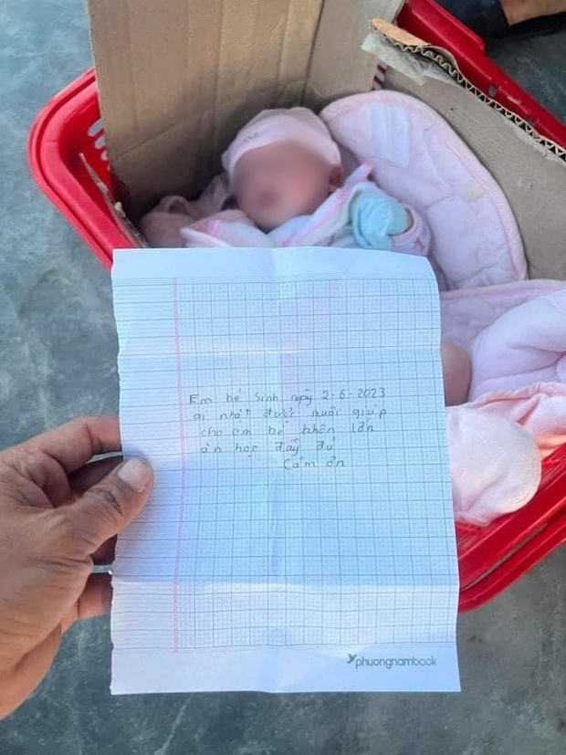 Bé trai sơ sinh bị bỏ rơi kèm lá thư xin giúp nuôi và học tập