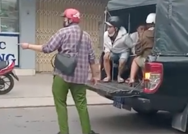 Khi nhóm người phá khóa tràn vào nhà dân Thành phố Hồ Chí Minh