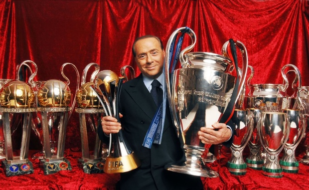 xep bai 3 - Cựu chủ tịch AC Milan Berlusconi qua đời - Ảnh 1.