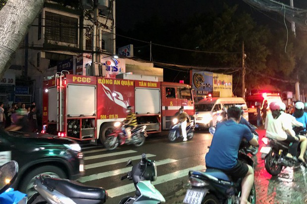 Kinh hoàng vụ điện giật khiến 2 người tử vong tại Tân Bình