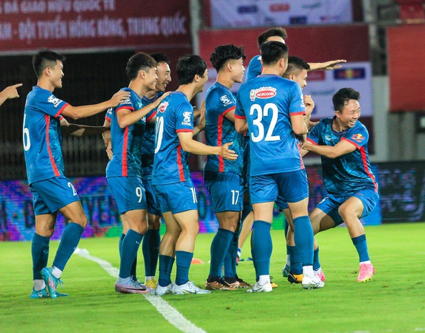 Công Phượng lạc quan, chạy ngược hướng Quang Hải khiến đội nhà nở mày nở mặt