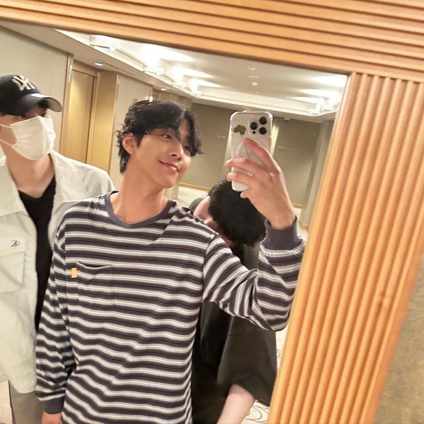 Tin đồn hẹn hò 'tổng tài' Ahn Hyo Seop của Kim Se Jeong lần đầu được hé lộ