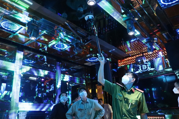 Các cơ sở karaoke đang gặp khó khăn tại Việt Nam