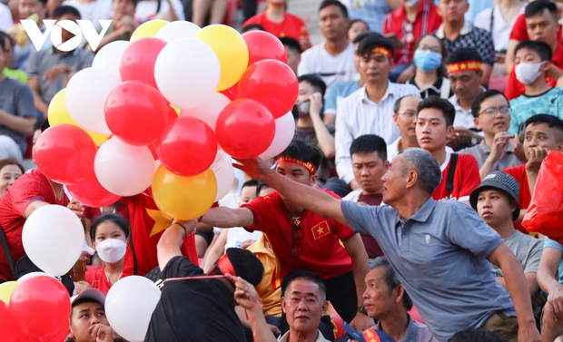 Cổ động viên Lạch Tray: Hồi sinh khí thế làm nên chiến thắng cho ĐT Việt Nam