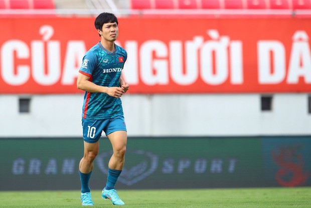 Quang Hải sẽ chiến đấu ở vị trí chủ chốt, Văn Tùng đang được tiềm năng khủng khiếp!