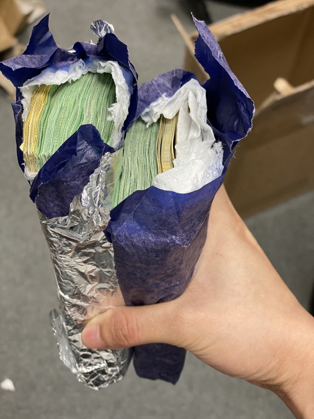 Nhập cảnh Nội Bài, 5 người cầm theo 14 tỉ đồng tiền ngoại tệ khiến ai cũng ngỡ ngàng