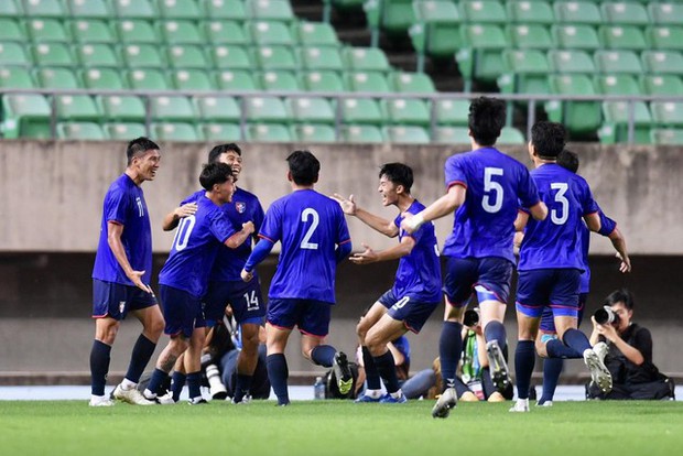 Tuyển Thái Lan chịu sức ép lớn sau khi FIFA trừ điểm trận hoà đáng tiếc
