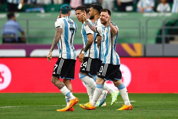 Messi bộc lộ tâm tư: Yêu trái bóng đến từng giây phút, lo ngại vấn đề tuổi tác khiến khó tham dự World Cup 2026