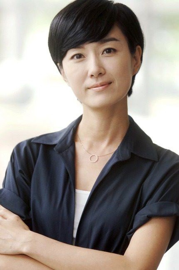 Phát ngôn gây tranh cãi của Song Joong Ki khiến hàng loạt mỹ nhân được tôn vinh - Ảnh 2.