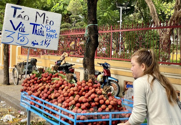 Bật mí: Giá vải thiều ở TPHCM vượt sức tưởng tượng