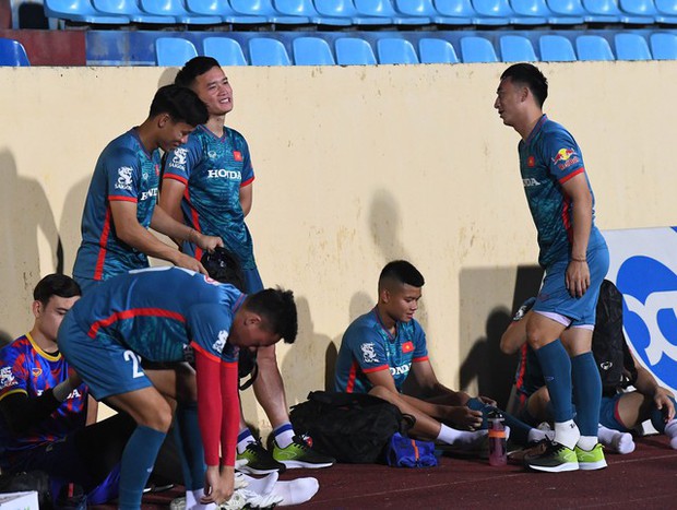 Hoàng Đức: Phục hồi sau chấn thương và nhận sự động viên từ Tấn Tài