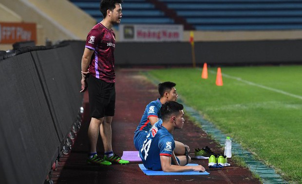 Hoàng Đức: Phục hồi sau chấn thương và nhận sự động viên từ Tấn Tài