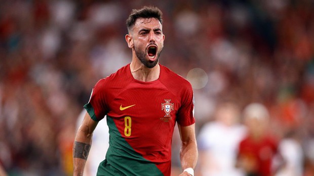 Bruno trở thành tâm điểm, vượt qua Ronaldo, trong trận thắng của Bồ Đào Nha