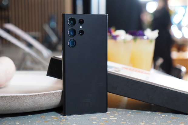 Mẫu smartphone giảm giá hơn 10 triệu đồng tại Việt Nam: Chiếc flagship tối thượng luôn nằm trong danh sách tốt nhất của năm - Ảnh 2. Mẫu smartphone giảm giá hơn 10 triệu đồng tại Việt Nam: Chiếc flagship tối thượng luôn nằm trong danh sách tốt nhất của năm - Ảnh 2.