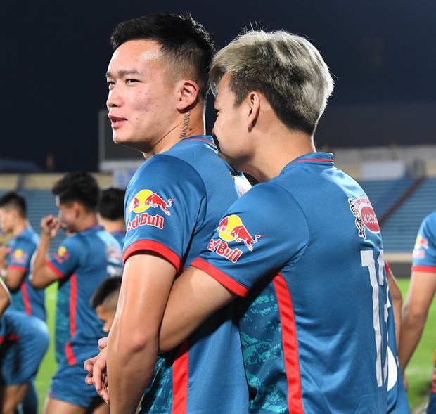 Hoàng Đức: Phục hồi sau chấn thương và nhận sự động viên từ Tấn Tài