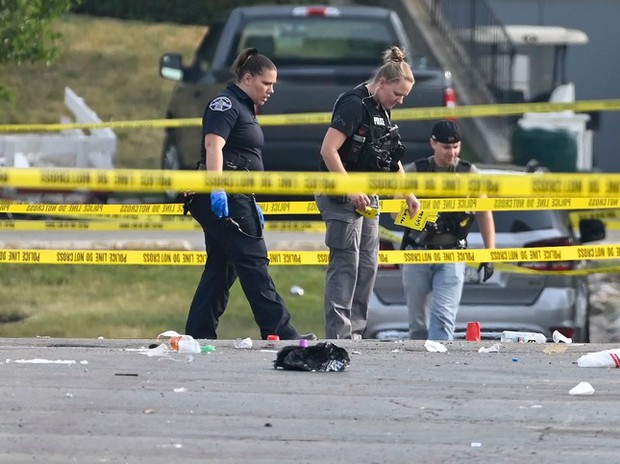 Mỹ: Liên tiếp xả súng ở Chicago, 40 người thương vong - Ảnh 2.