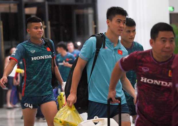 Siêu sao Syria tặng lợi thế cho Văn Lâm, Hoàng Đức