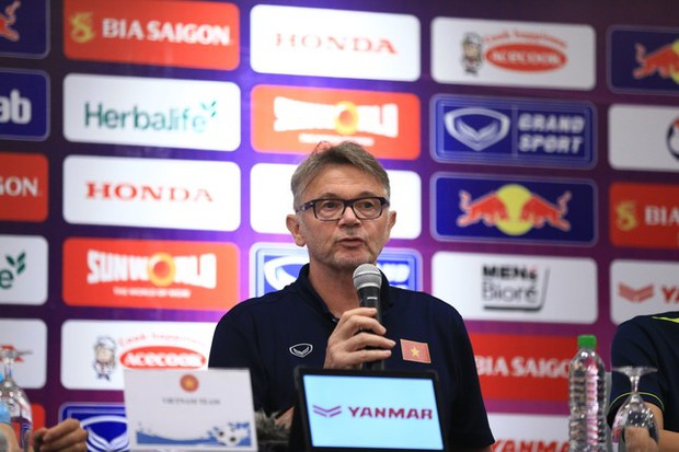 Đội hình Xuân Trường, Văn Toàn, Công Phượng sẽ ra sân? HLV Troussier đã lên tiếng!