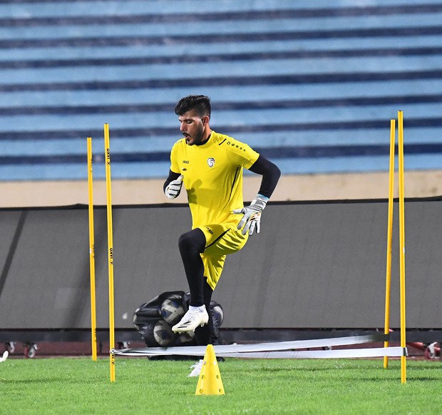 Cầu thủ Syria khiến fan bấn loạn trước trận gặp ĐT Việt Nam