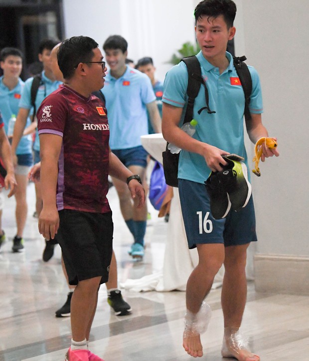 Siêu sao Syria tặng lợi thế cho Văn Lâm, Hoàng Đức