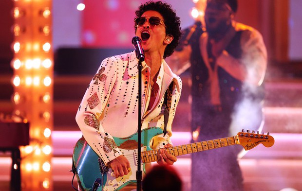 Bruno Mars bị nghi bất lịch sự với nghệ sĩ Kbiz, Báo chí quyết định như thế nào?