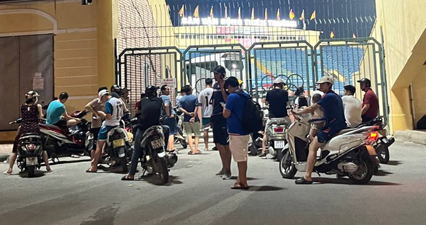 CĐV Nam Định không thể tin nổi: Quang Hải khiến cả tuyển Việt Nam tươi cười rèn quân