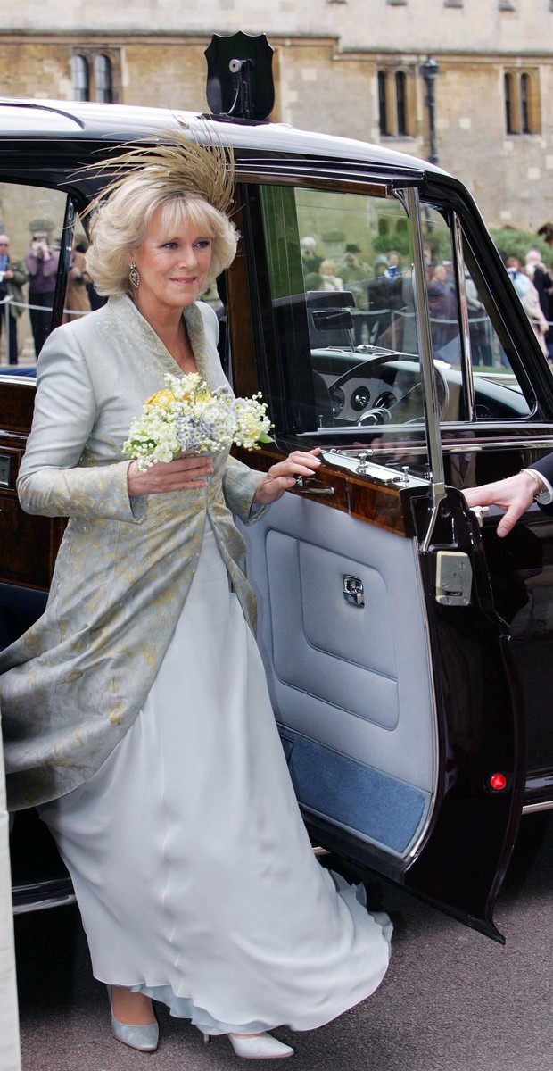 Ngoại hình Hoàng hậu Camilla trong hơn 4 thập kỷ qua - Ảnh 13.