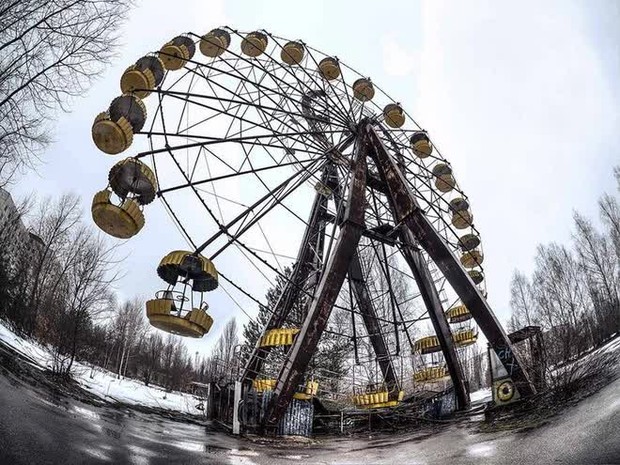 Ảnh hiếm tại vùng thảm họa hạt nhân Chernobyl sau gần 40 năm bị bỏ hoang - Ảnh 8.