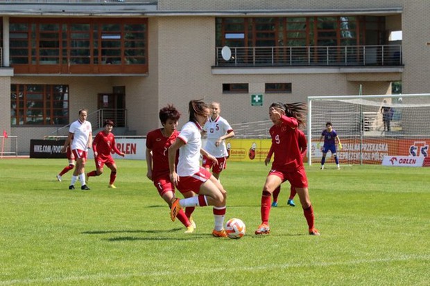 Cuộc chiến giao hữu đầy thú vị: Đội tuyển nữ Việt Nam gặp rắc rối khi Huỳnh Như đau