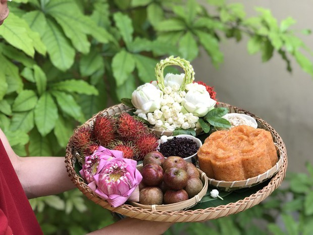 Mâm cúng Tết Đoan ngọ: Bí quyết khiến hàng 'cháy' với giá trị vượt trội!