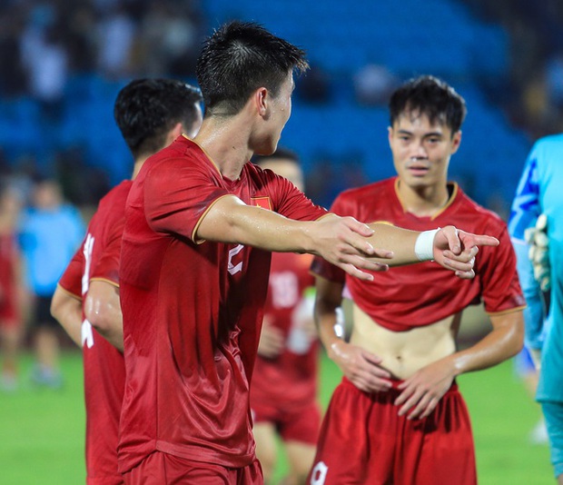 Hành trình khắc tinh trật tự của tiền vệ U23 trong trận đầu ĐT Việt Nam