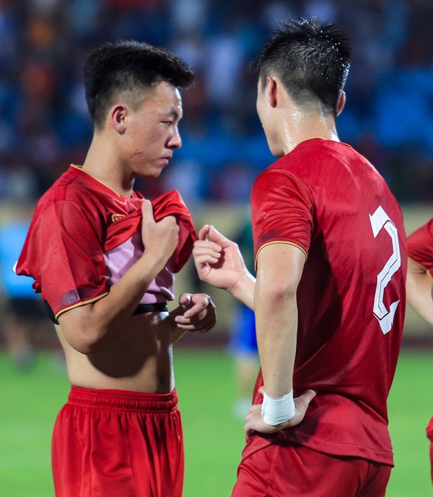 Hành trình khắc tinh trật tự của tiền vệ U23 trong trận đầu ĐT Việt Nam