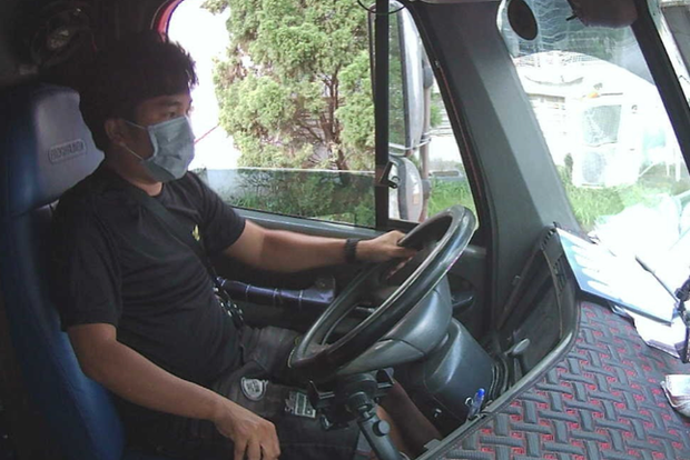 Tài xế container trốn trộm 2000 đôi giày Dr Martens, thương hiệu hot giá hàng tỷ!