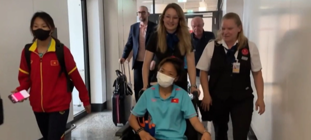 Huỳnh Như ngồi xe lăn, bác sĩ chia sẻ kết quả khám đầy ngạc nhiên