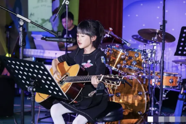 Bí quyết thể thao giúp cô gái 15 tuổi nhà Lục Nghị vượt bậc với chiều cao ấn tượng